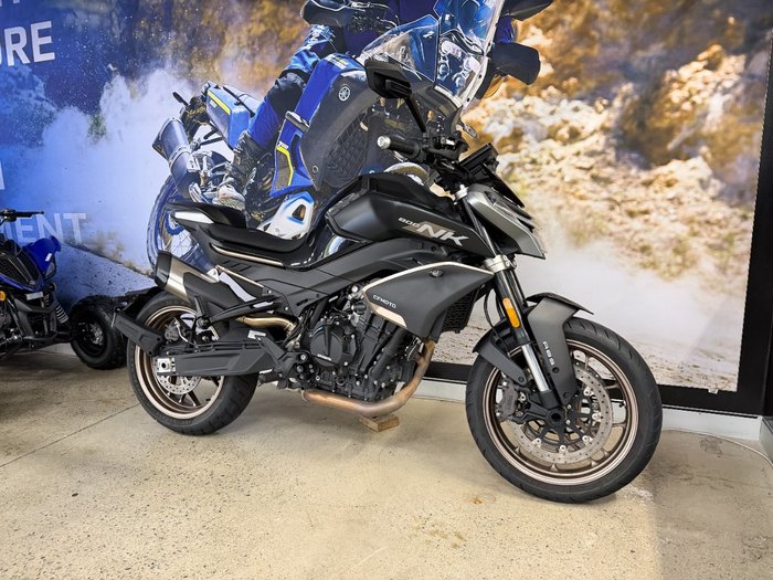 2024 CFMOTO NK ADVANCE BLACK