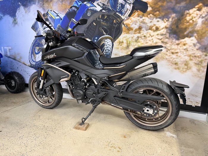2024 CFMOTO NK ADVANCE BLACK