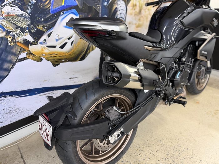 2024 CFMOTO NK ADVANCE BLACK