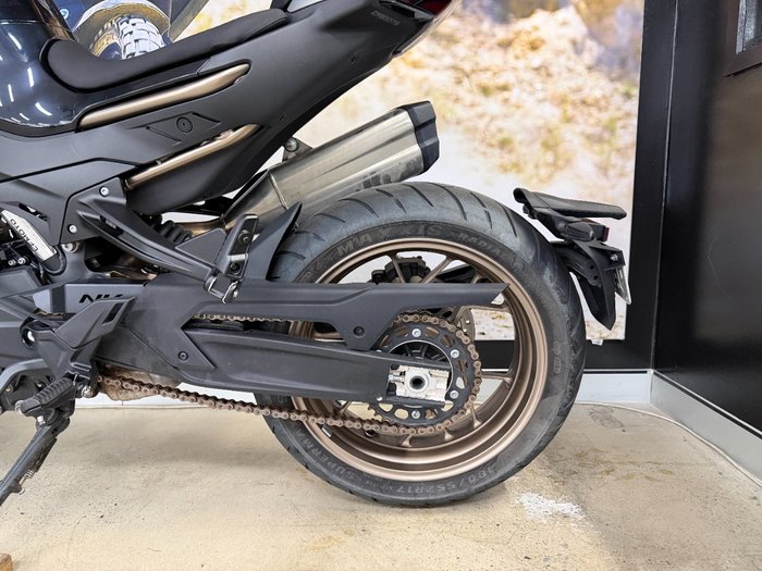 2024 CFMOTO NK ADVANCE BLACK