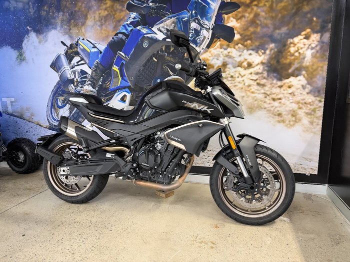 2024 CFMOTO NK ADVANCE BLACK