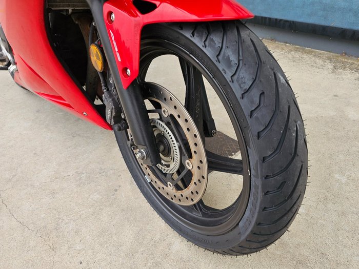 2016 Honda CBR300R Red