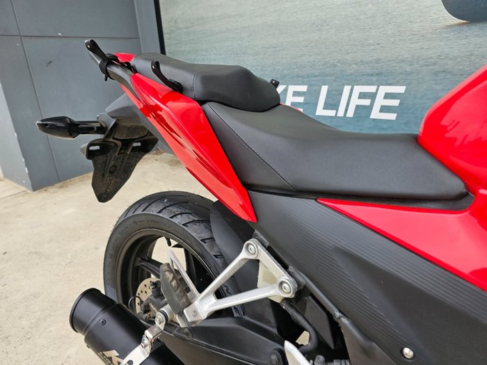 2016 Honda CBR300R Red