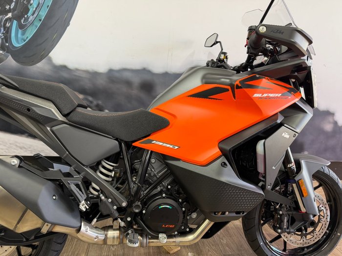 2026 Ktm 1390 SUPER ADVENTURE S ORANGE