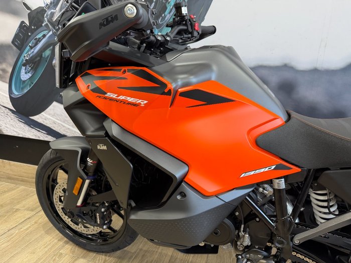 2026 Ktm 1390 SUPER ADVENTURE S ORANGE