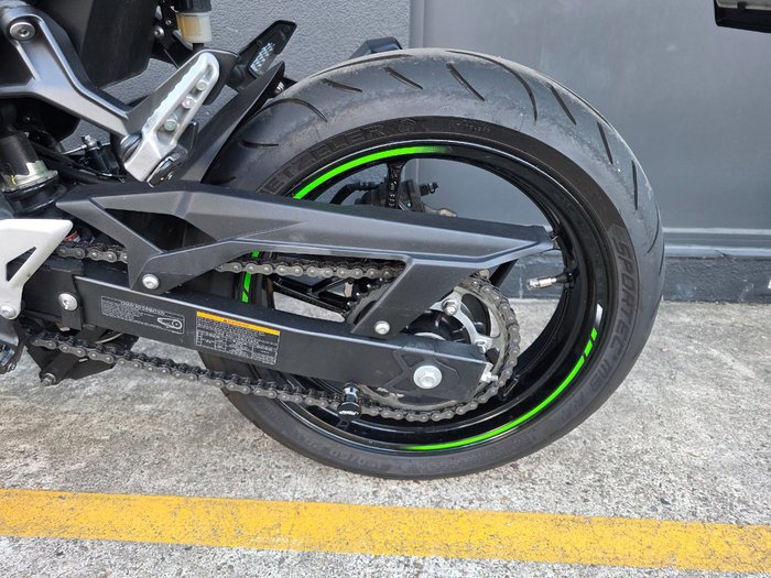 2022 Kawasaki NINJA 400 SE GREEN