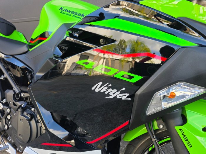 2022 Kawasaki NINJA 400 SE GREEN