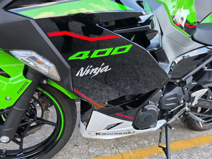 2022 Kawasaki NINJA 400 SE GREEN