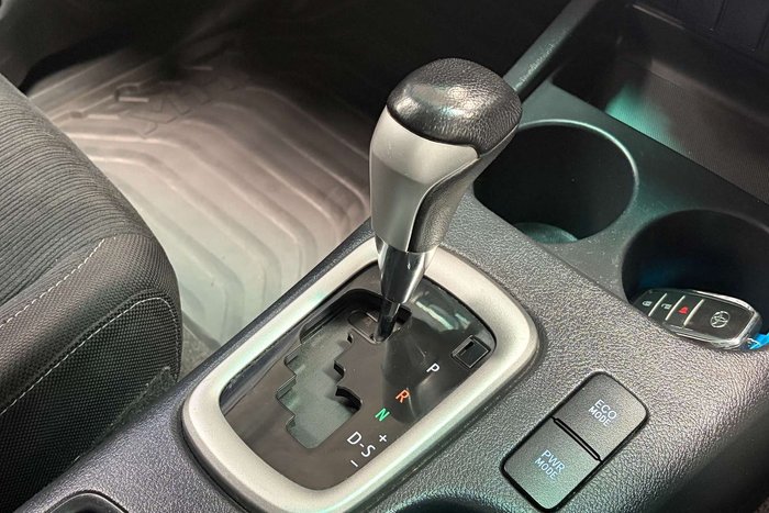 2020 Toyota Hilux SR5