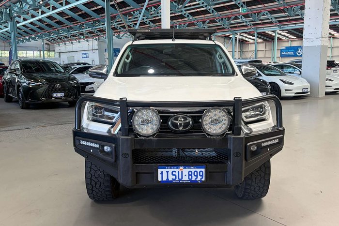 2020 Toyota Hilux SR5