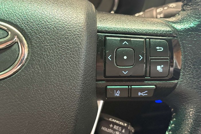 2020 Toyota Hilux SR5