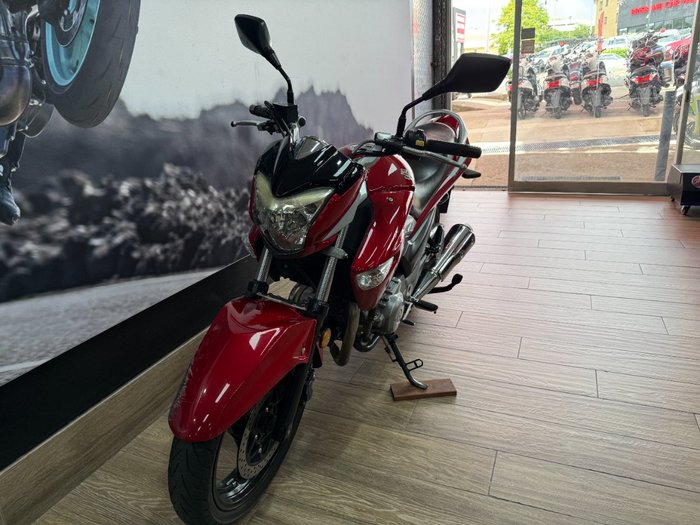 2013 Suzuki INAZUMA 250 (GW250) RED
