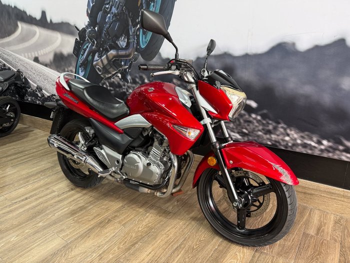2013 Suzuki INAZUMA 250 (GW250) RED