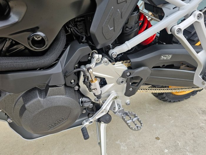 2026 BMW Motorrad F 900 GS White