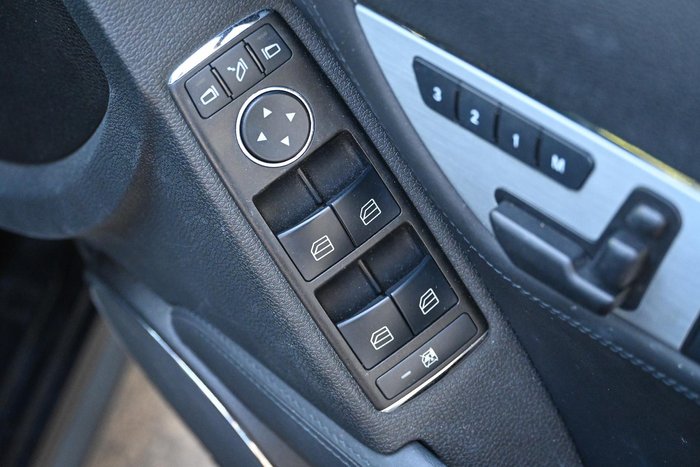 2010 Mercedes-Benz C-Class C63 AMG