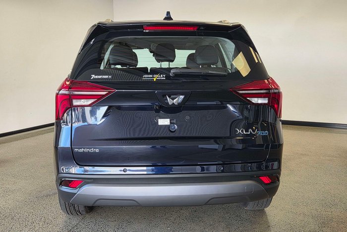 2025 Mahindra XUV700 AX7L Black Edition