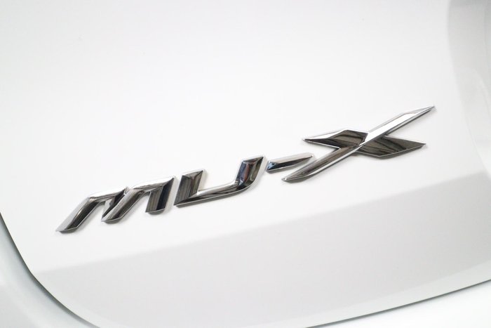 2022 Isuzu MU-X LS-M