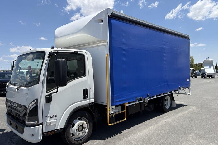 2025 Isuzu N Series NQR 88/80-190 AM D42