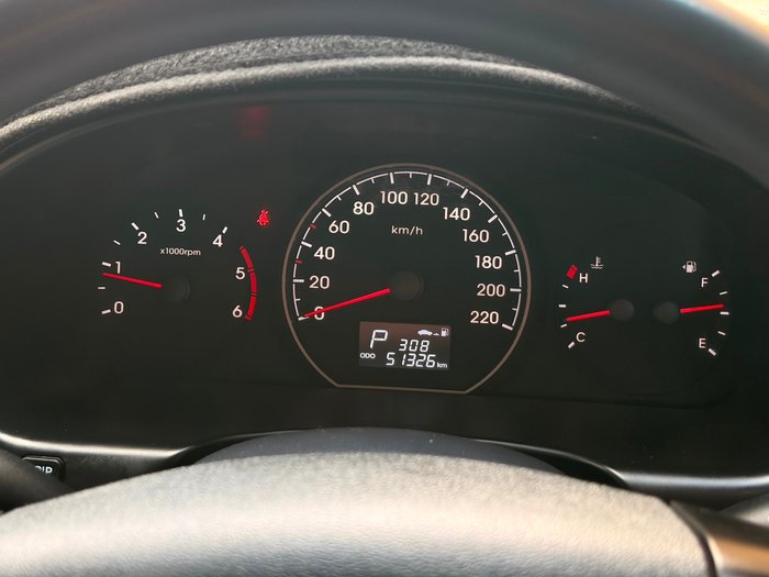 2020 Hyundai iLoad (No Badge)