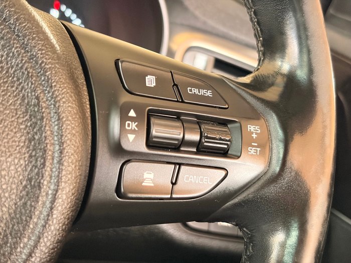 2020 Hyundai iLoad (No Badge)