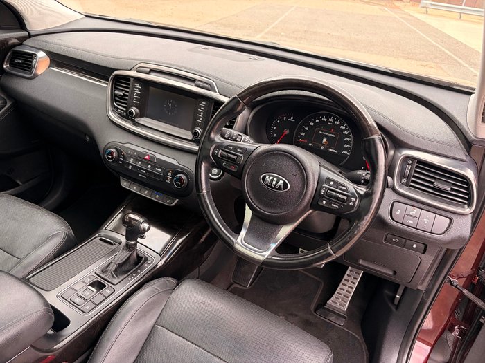 2020 Hyundai iLoad (No Badge)