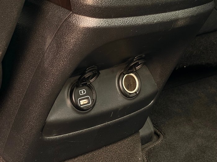 2020 Hyundai iLoad (No Badge)