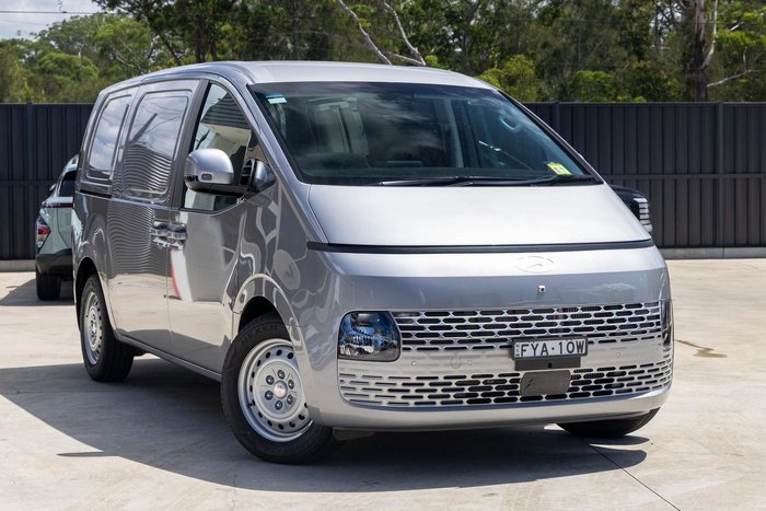 2026 Hyundai STARIA LOAD