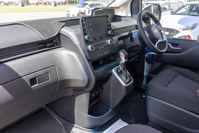 2026 Hyundai STARIA LOAD