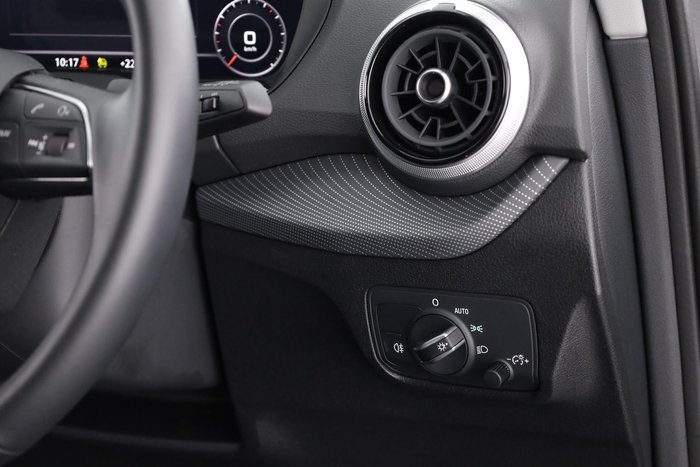 2023 Audi Q2 40 TFSI S line