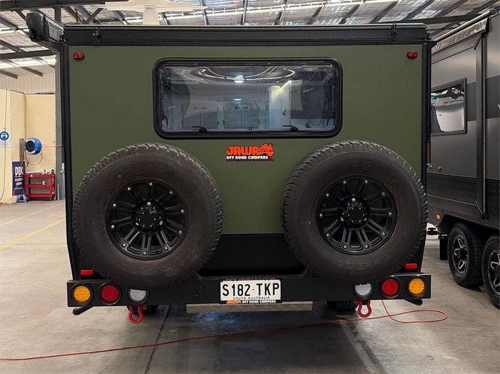 2023 JAWA Stealth 16