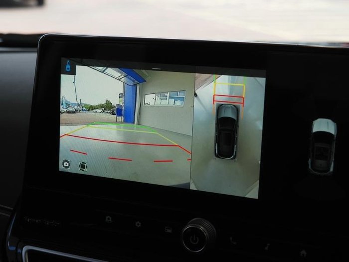 2025 Mahindra XUV3XO AX7L