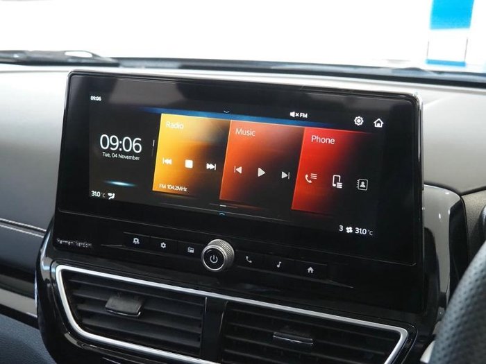 2025 Mahindra XUV3XO AX7L