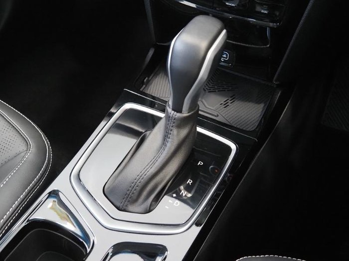 2025 Mahindra XUV3XO AX7L