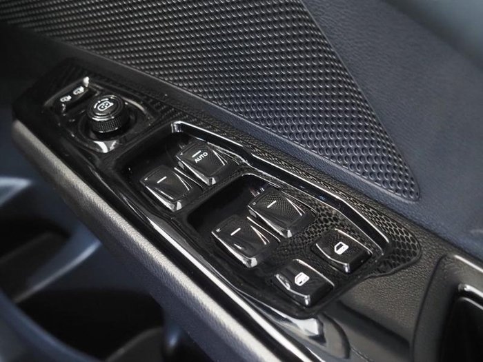 2025 Mahindra XUV3XO AX7L