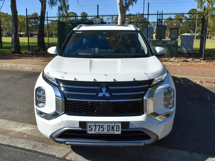 2025 Mitsubishi Outlander Exceed