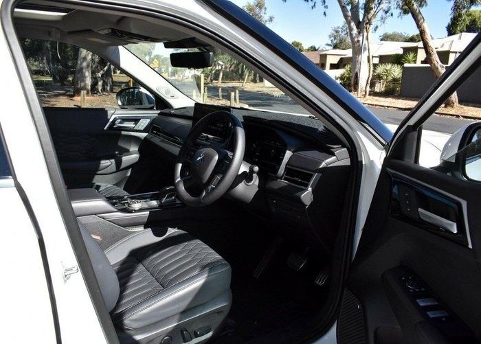 2025 Mitsubishi Outlander Exceed