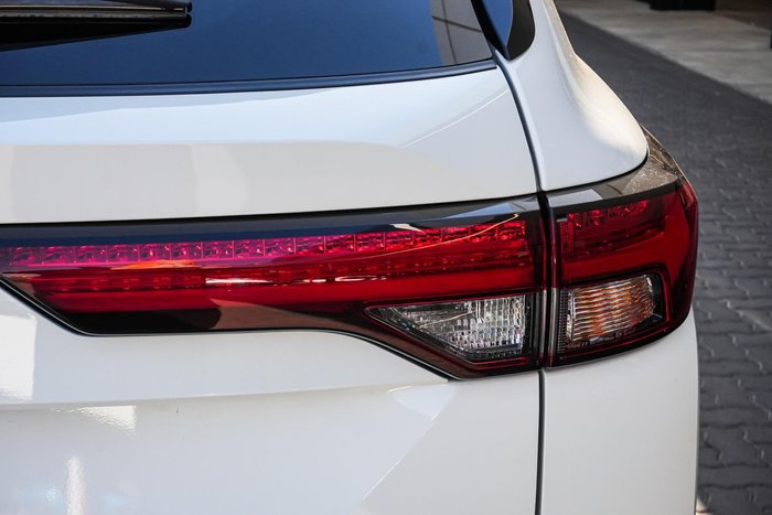 2022 Mitsubishi Outlander LS