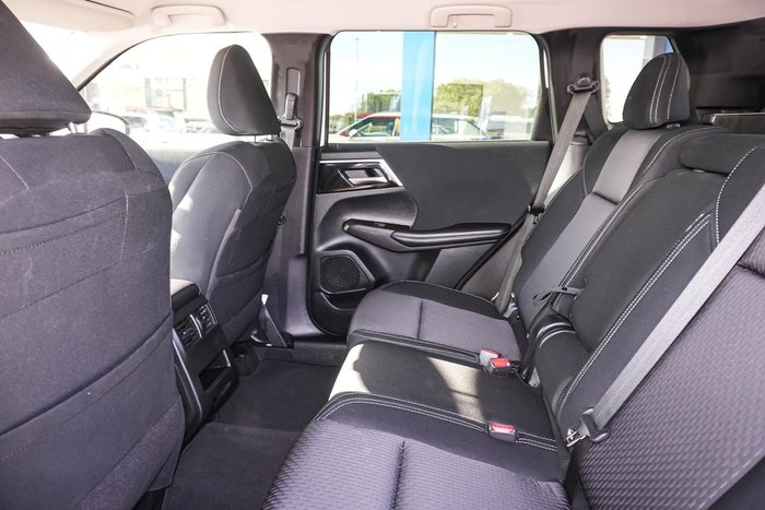 2022 Mitsubishi Outlander LS