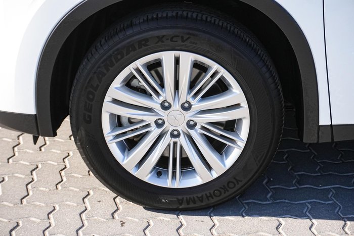 2022 Mitsubishi Outlander LS