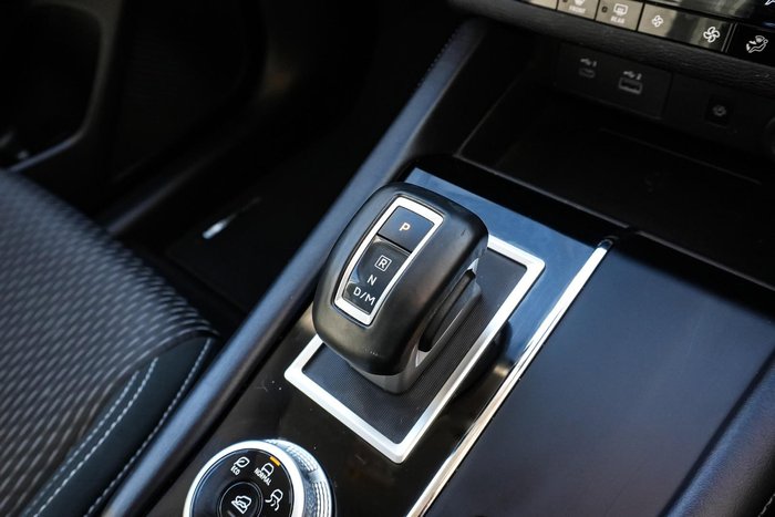 2022 Mitsubishi Outlander LS