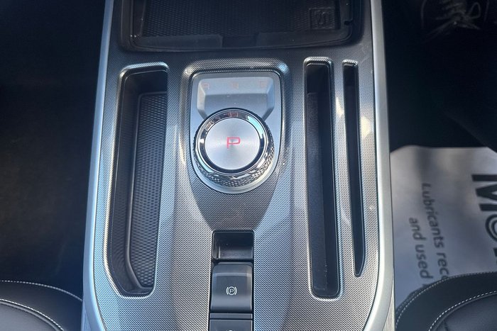 2025 GWM Haval Jolion Lux Hybrid A02 Golden Black (8T01)