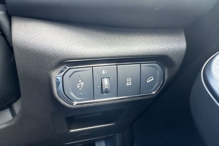 2025 GWM Haval Jolion Lux Hybrid A02 Golden Black (8T01)