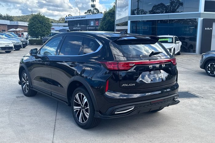 2025 GWM Haval Jolion Lux Hybrid A02 Golden Black (8T01)