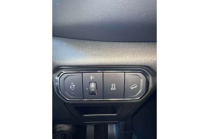 2025 GWM Haval Jolion Lux A01 Hamilton White (9C01)