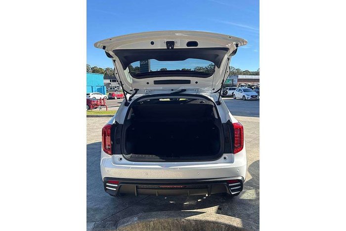 2025 GWM Haval Jolion Lux A01 Hamilton White (9C01)