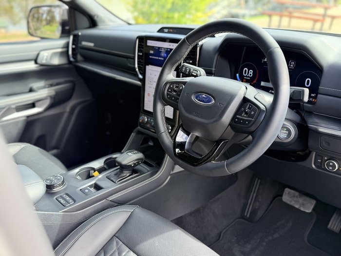 2025 Ford Everest Platinum