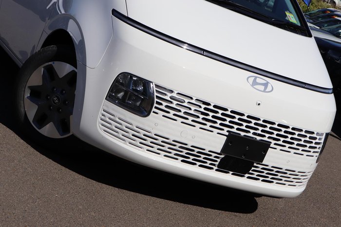 2025 Hyundai STARIA