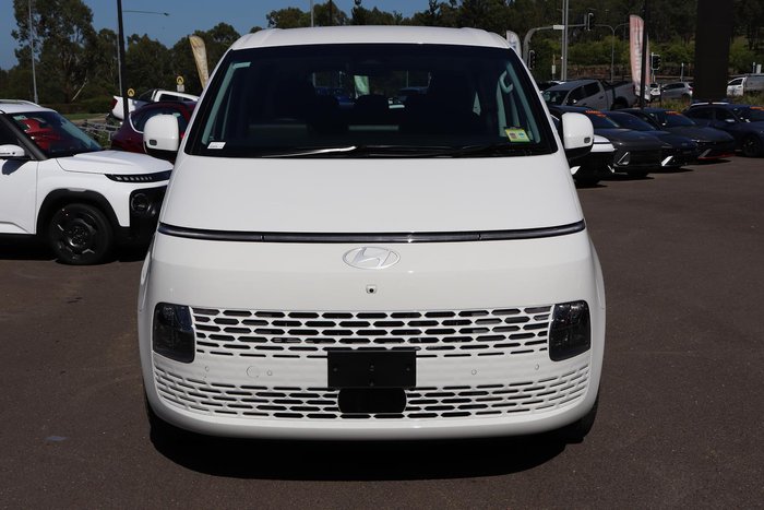 2025 Hyundai STARIA