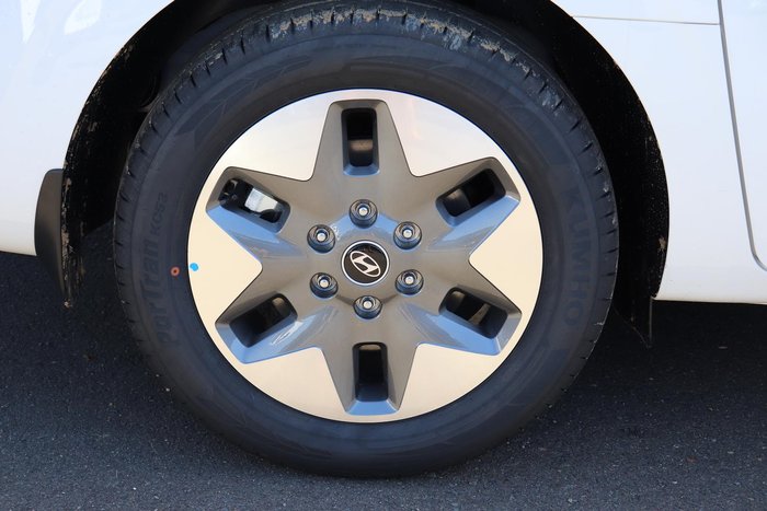 2025 Hyundai STARIA