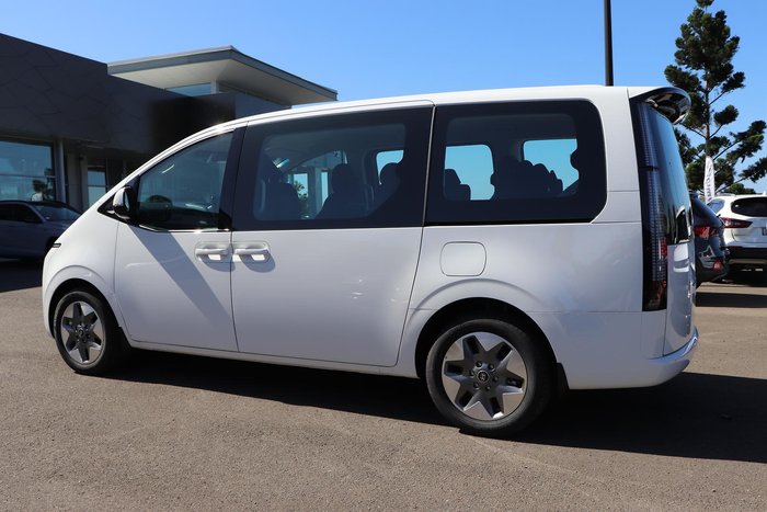 2025 Hyundai STARIA